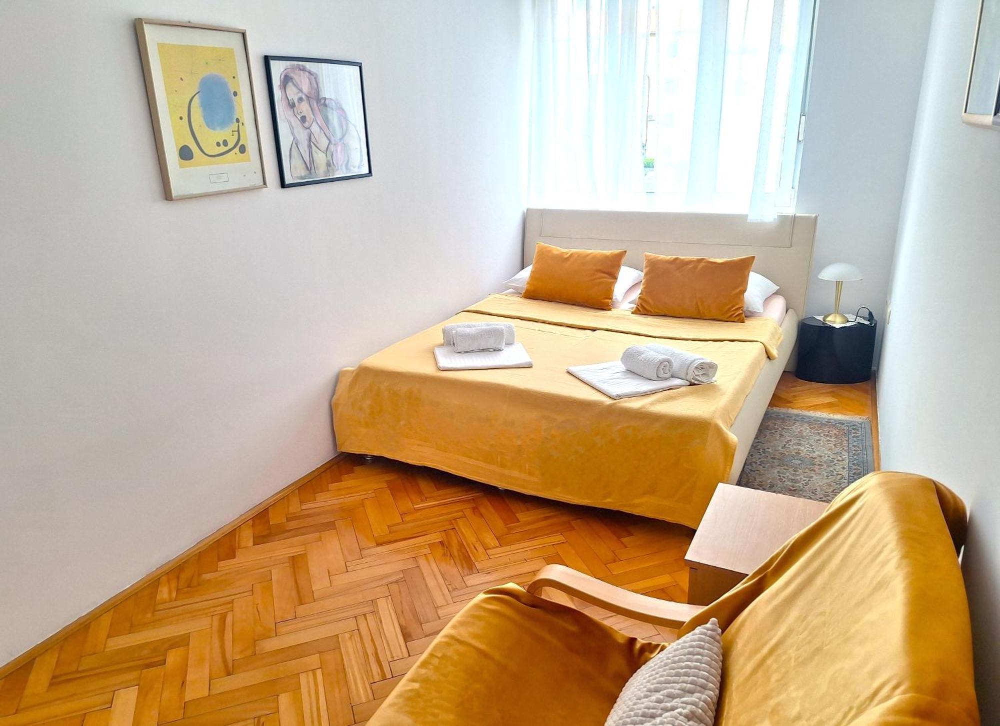 Sunny Center Apartment Split Rum bild